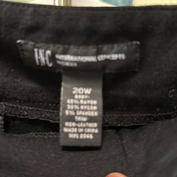 INC Women’s black slacks - leather like trimmed pockets stretchy slacks 20W - Picture 3 of 3